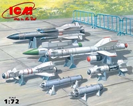 ICM1/72 露・空対地ミサイル・ロケット弾セット                        