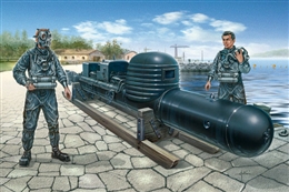 イタレリ1/35 特殊潜航艇 マイアーレ                              