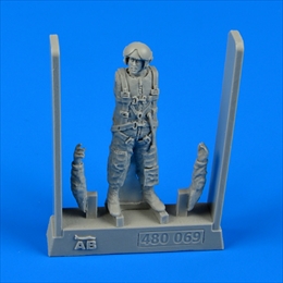 エアロボーナス1/48 ソビエト海軍航空隊 AV-MF パイロット 1975-1983    